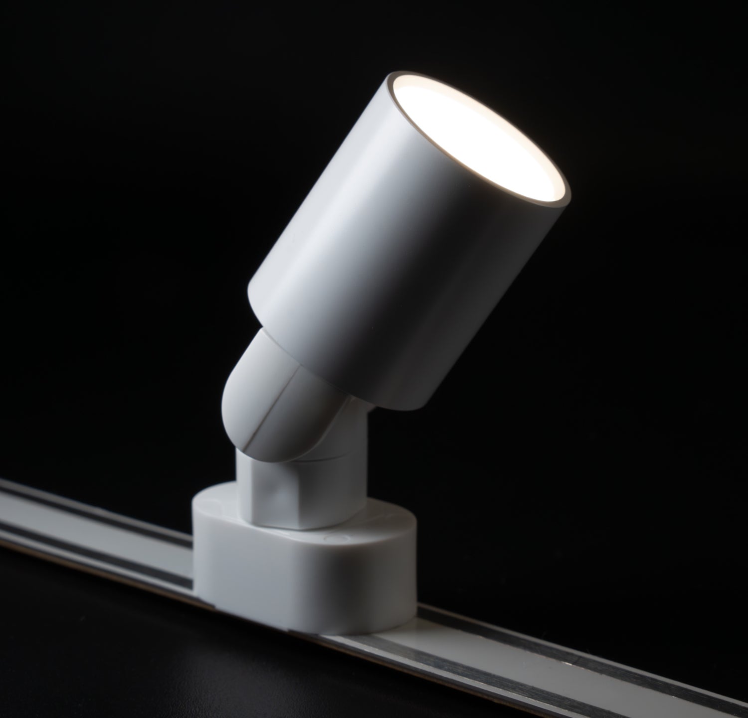 Spotlight white